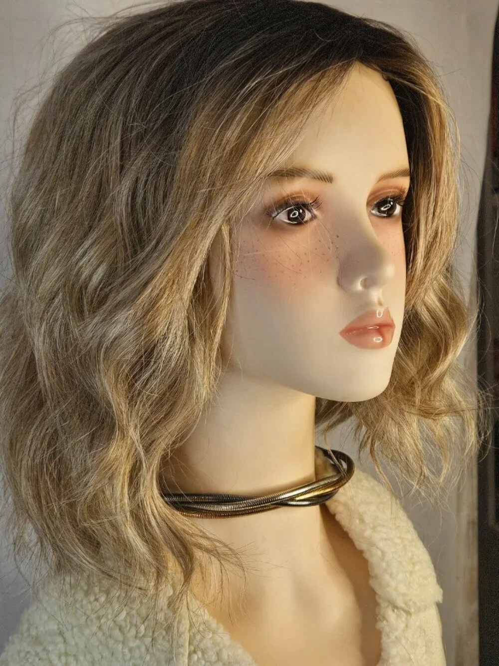 Salon Fresh Ash Blonde Ombre Shoulder Length Beachy Waves Face-Framing Layers